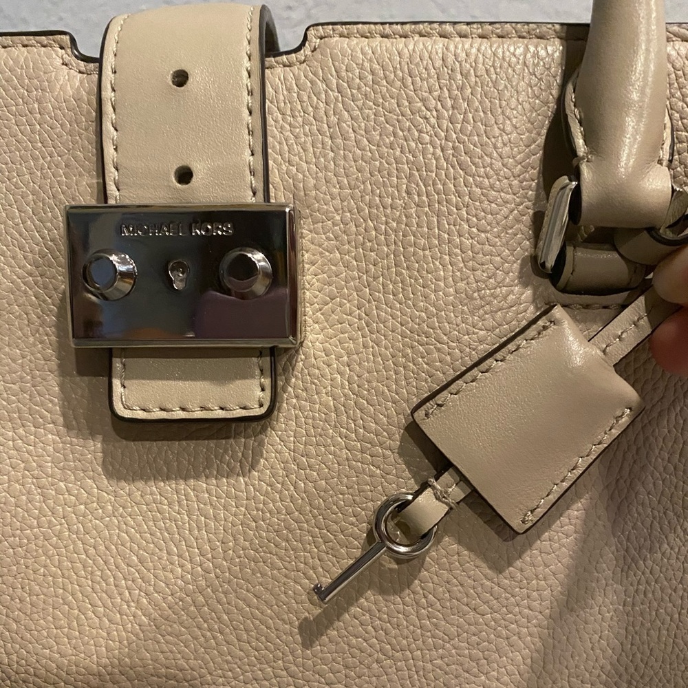 MK Handbag Bond large leather satchel/shoulder bag - Picture 7 of 10